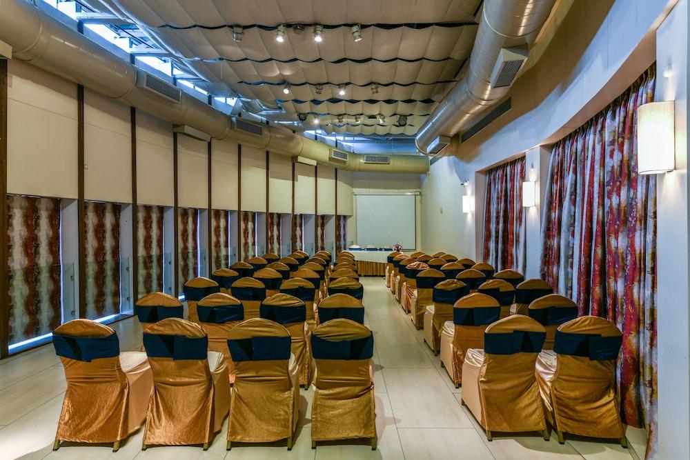 Hotel The Regale By Tunga Bombay Esterno foto