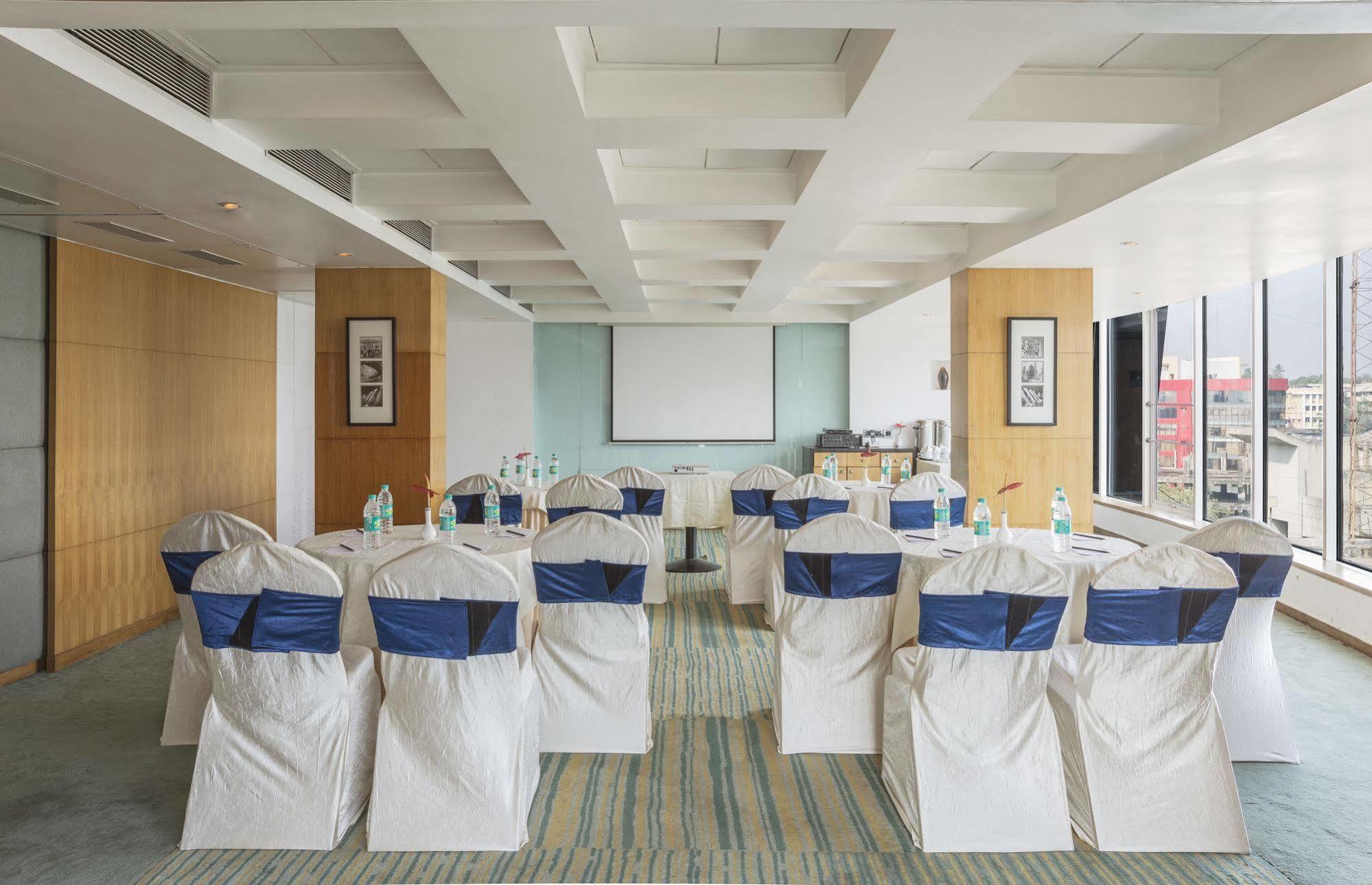 Hotel The Regale By Tunga Bombay Esterno foto